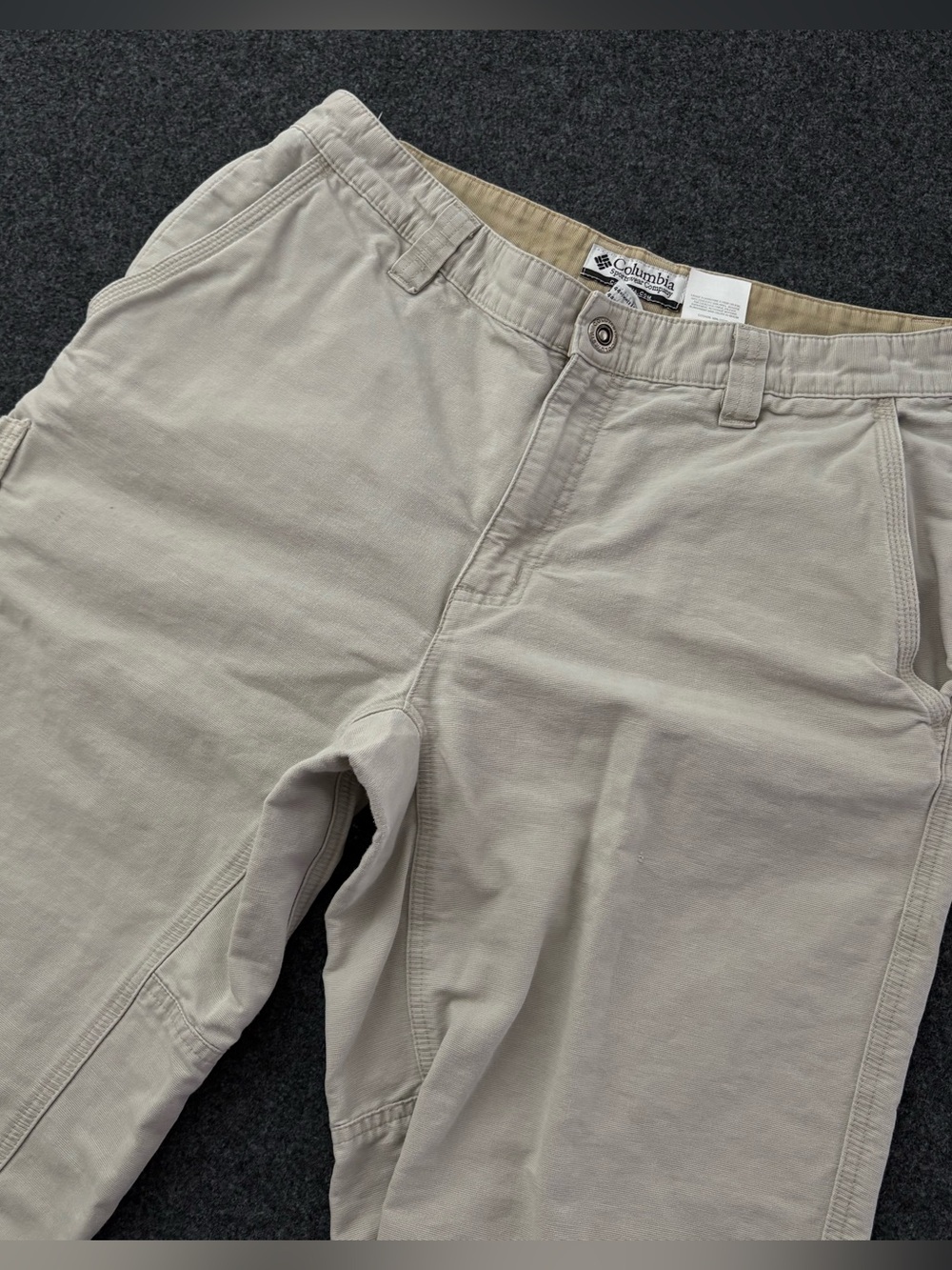 Columbia Men's 34x32 Carpenter Lander Cargo Khaki Pants Travel/Hiking Outdoor